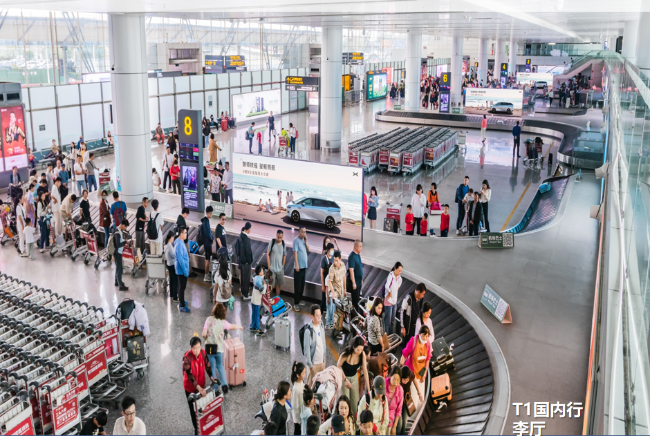 广州白云国际机场行李转盘LED大屏